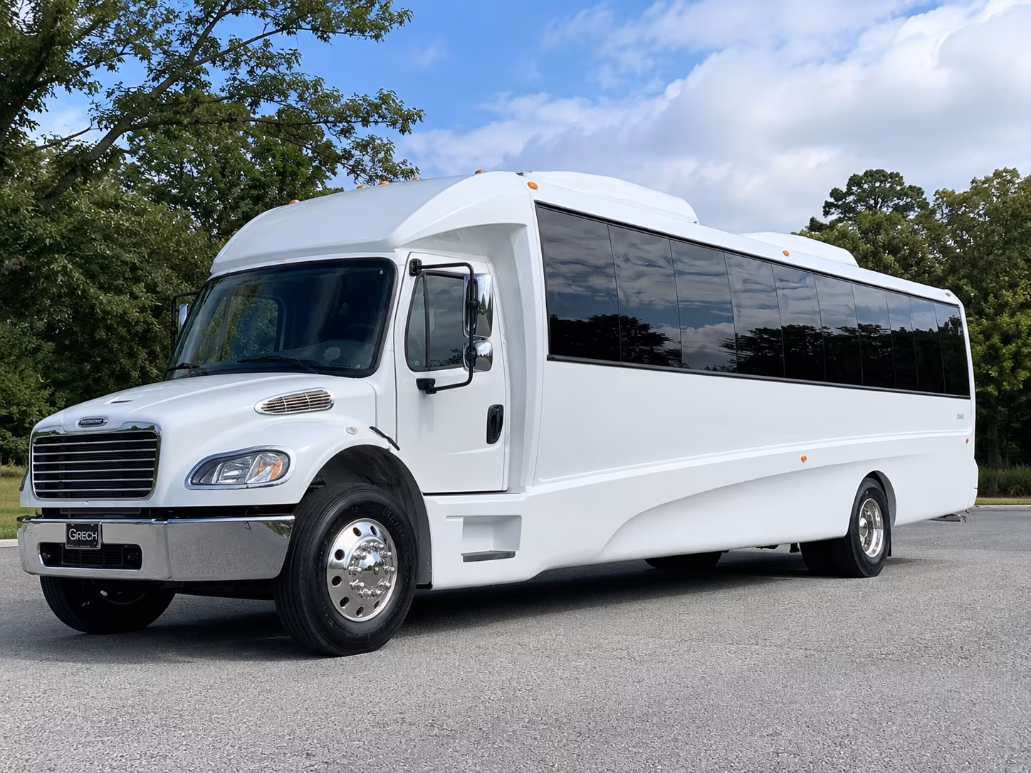28 Passenger Party Bus Exterior