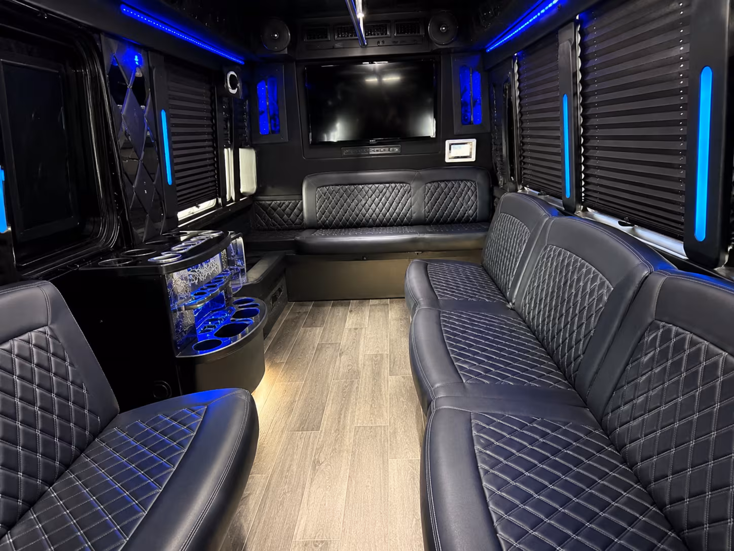 Lafayette Birthday, Sweet 16, & Quinceañera Transportation party bus exterior